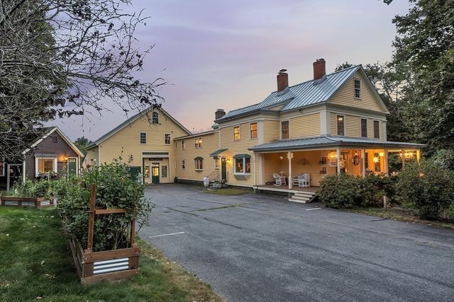 79 Central St, Berlin, MA 01503