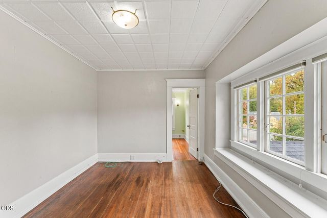 612 NW 3rd Street, Grants Pass, OR 97526