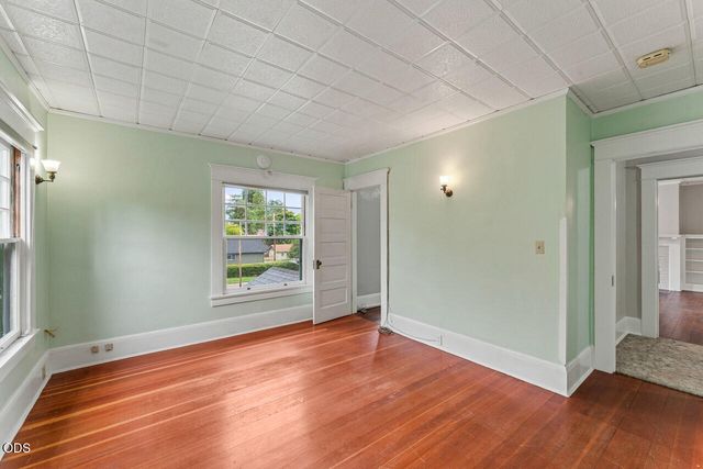 612 NW 3rd Street, Grants Pass, OR 97526