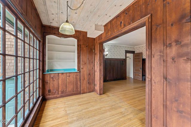 612 NW 3rd Street, Grants Pass, OR 97526
