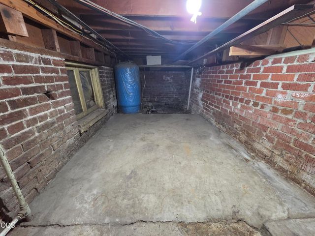612 NW 3rd Street, Grants Pass, OR 97526