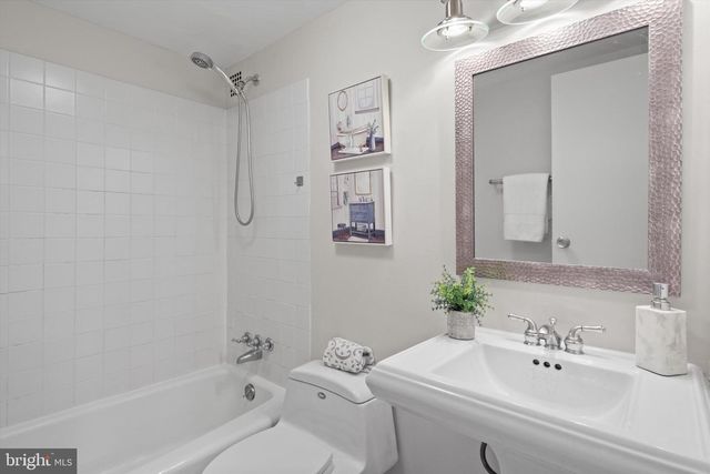 1260 21ST ST NW #108, Washington, DC 20036