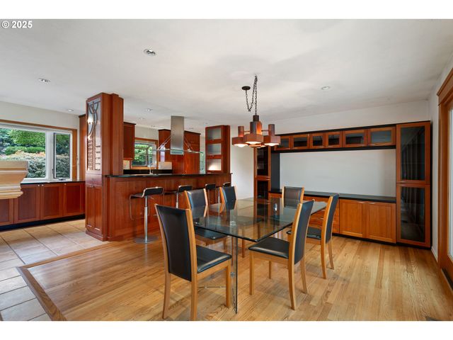 2636 MARIA Ct, West Linn, OR 97068