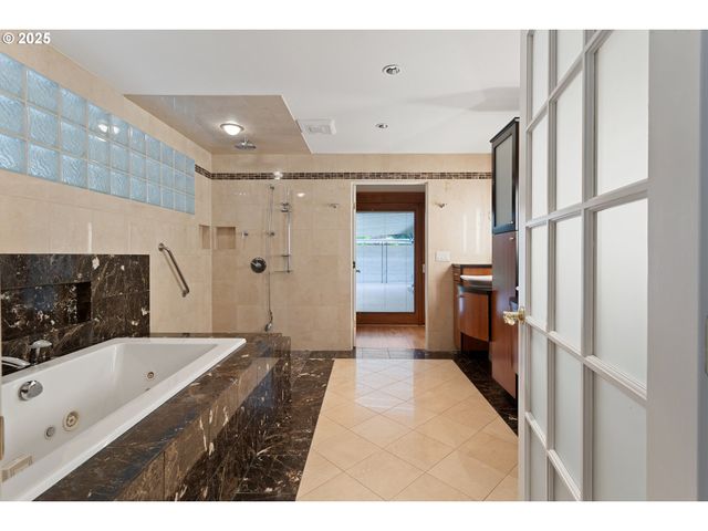 2636 MARIA Ct, West Linn, OR 97068