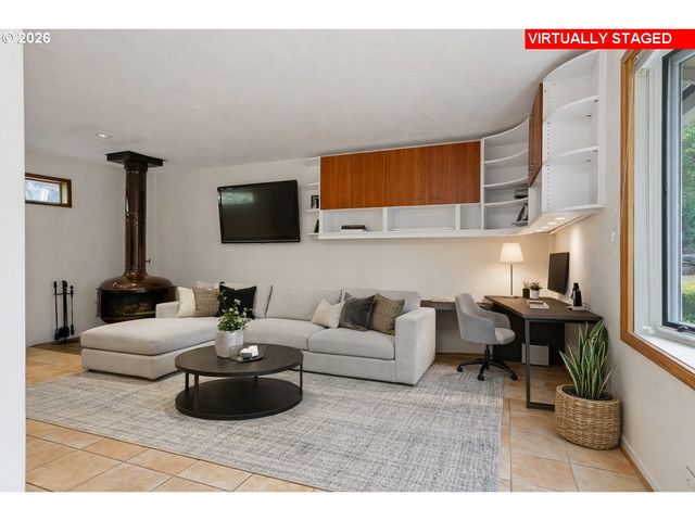 2636 MARIA Ct, West Linn, OR 97068