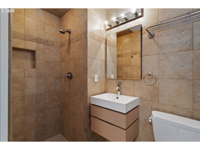 2636 MARIA Ct, West Linn, OR 97068