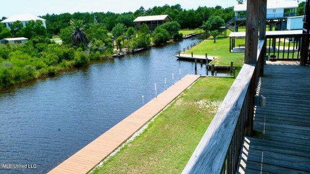 9019 Saint Teresa Drive, Bay Saint Louis, MS 39520