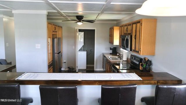 9019 Saint Teresa Drive, Bay Saint Louis, MS 39520