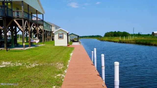 9019 Saint Teresa Drive, Bay Saint Louis, MS 39520