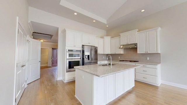 3019 N Spurway Drive, Ann Arbor, MI 48105