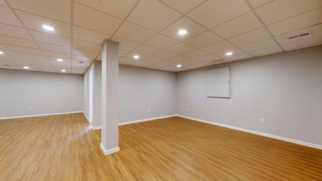 3019 N Spurway Drive, Ann Arbor, MI 48105