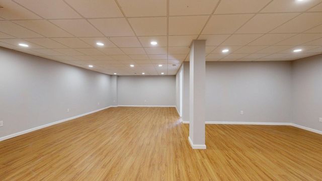 3019 N Spurway Drive, Ann Arbor, MI 48105
