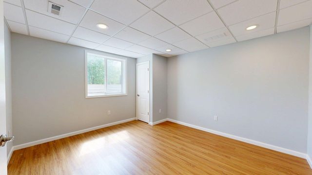 3019 N Spurway Drive, Ann Arbor, MI 48105