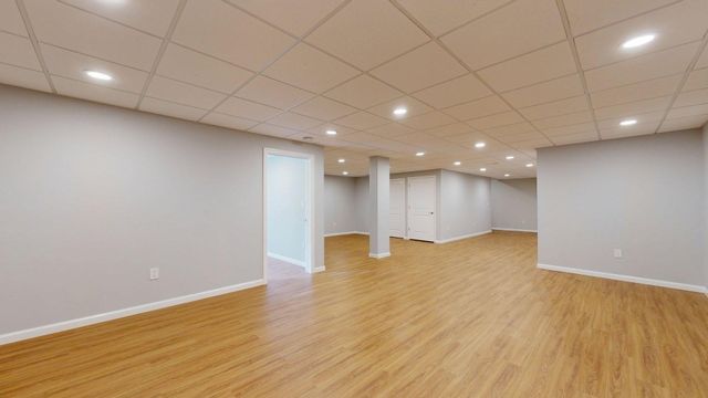 3019 N Spurway Drive, Ann Arbor, MI 48105