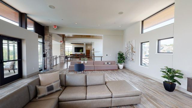 3019 N Spurway Drive, Ann Arbor, MI 48105