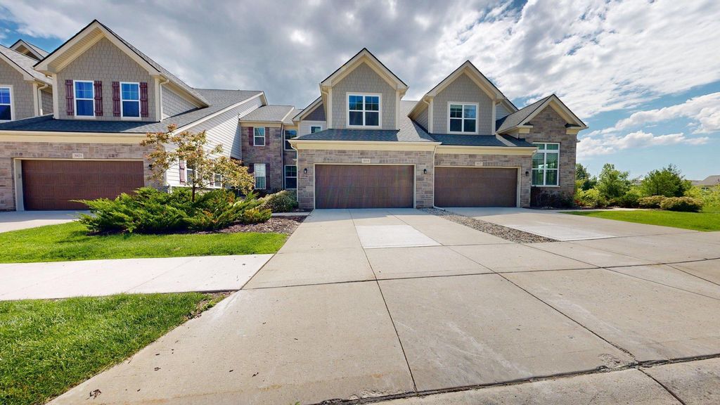 3019 N Spurway Drive, Ann Arbor, MI 48105