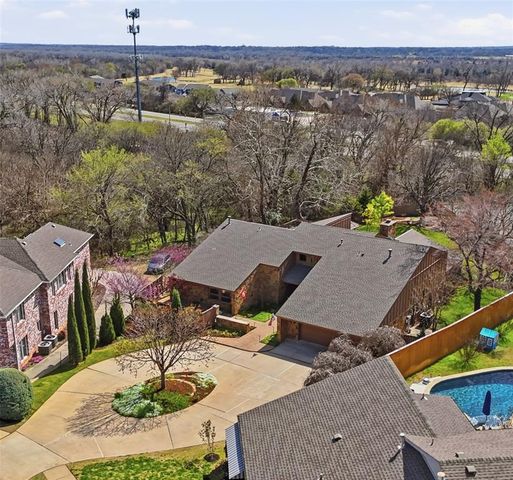 12 Rustic Hills Street, Norman, OK 73072