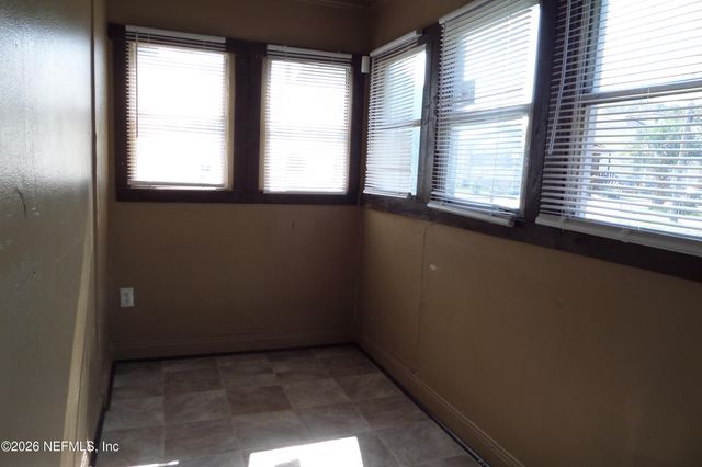 1317 E 3RD Street, Jacksonville, FL 32206
