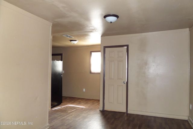 1317 E 3RD Street, Jacksonville, FL 32206