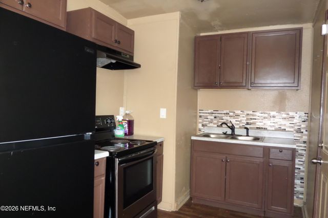 1317 E 3RD Street, Jacksonville, FL 32206