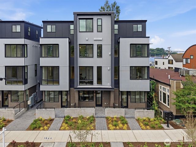 2017 Minor Avenue E, Seattle, WA 98102