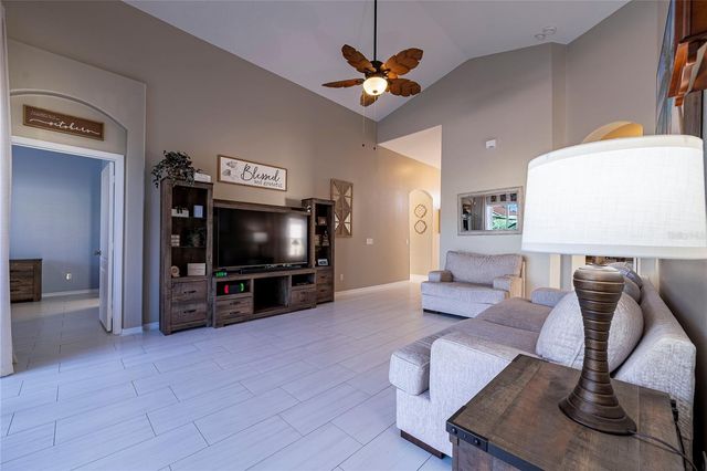 620 TUSCAN HILLS BOULEVARD, Davenport, FL 33897