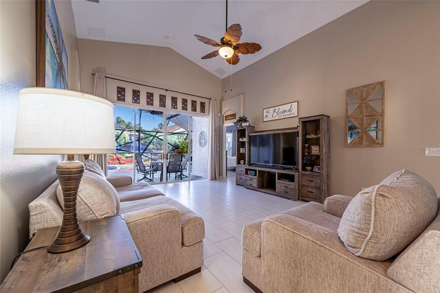 620 TUSCAN HILLS BOULEVARD, Davenport, FL 33897