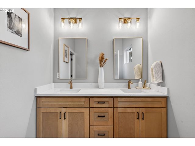 5513 Ne 43RD Pl, Vancouver, WA 98661