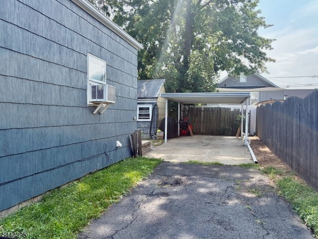 94 S 16Th Ave, Manville Boro, NJ 08835