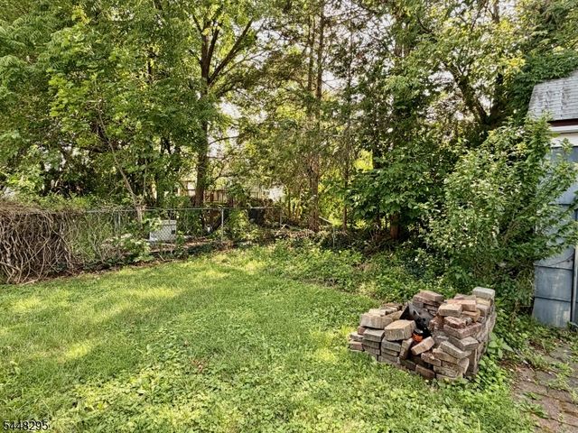 94 S 16Th Ave, Manville Boro, NJ 08835