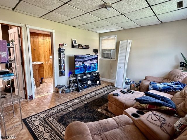 94 S 16Th Ave, Manville Boro, NJ 08835