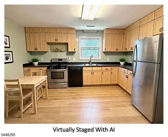 94 S 16Th Ave, Manville Boro, NJ 08835