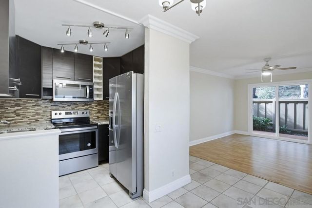 4060 Rosenda Ct 226, San Diego, CA 92122