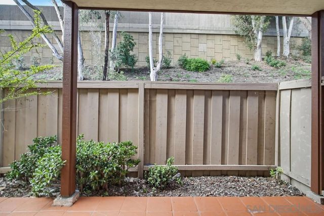 4060 Rosenda Ct 226, San Diego, CA 92122