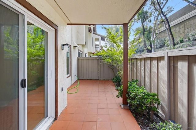 4060 Rosenda Ct 226, San Diego, CA 92122