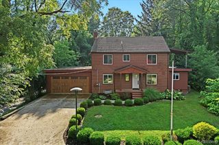 1350 Pettibone Lake Road, Highland, MI 48356