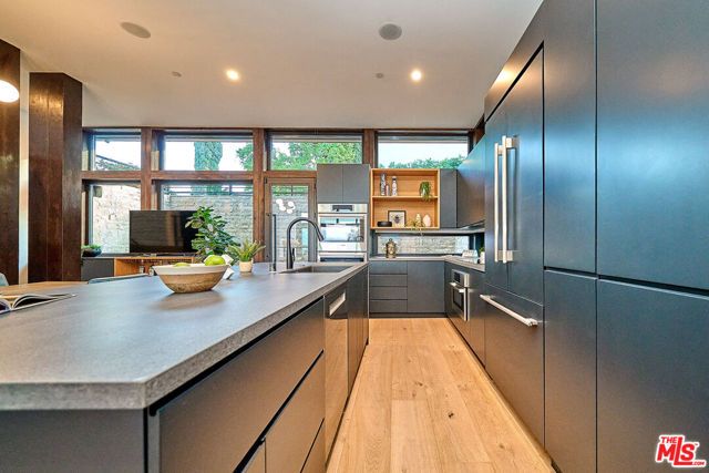 4209 Sea View Lane, Los Angeles, CA 90065