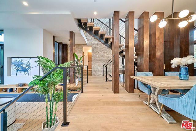 4209 Sea View Lane, Los Angeles, CA 90065