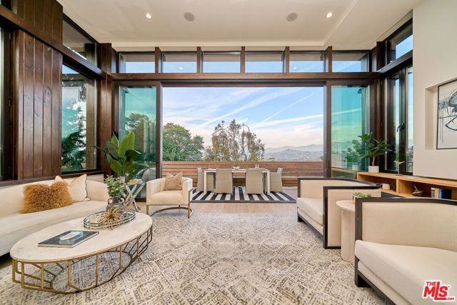 4209 Sea View Lane, Los Angeles, CA 90065