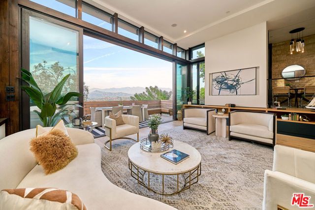 4209 Sea View Lane, Los Angeles, CA 90065