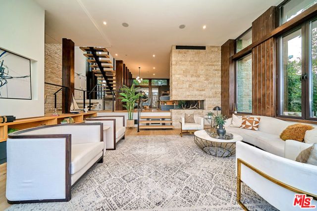 4209 Sea View Lane, Los Angeles, CA 90065