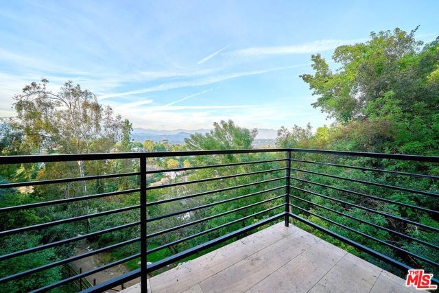 4209 Sea View Lane, Los Angeles, CA 90065