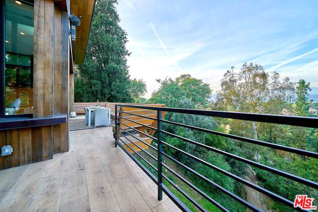 4209 Sea View Lane, Los Angeles, CA 90065