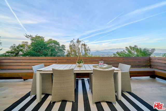 4209 Sea View Lane, Los Angeles, CA 90065