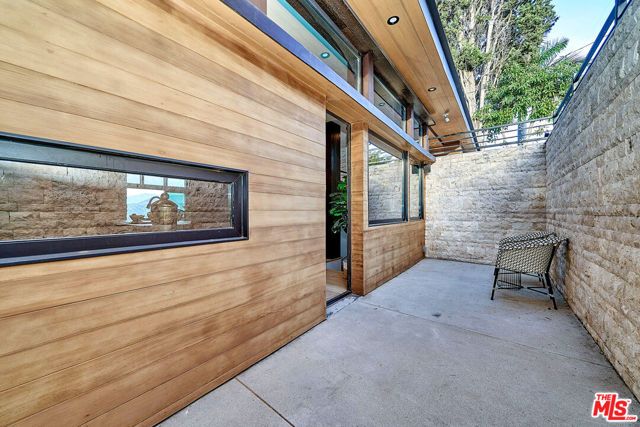 4209 Sea View Lane, Los Angeles, CA 90065