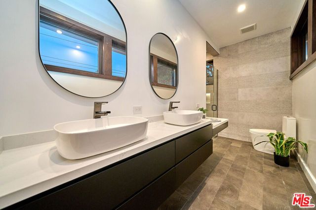 4209 Sea View Lane, Los Angeles, CA 90065