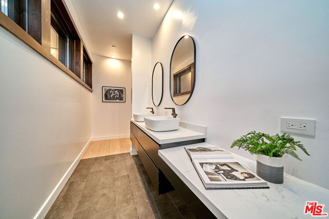 4209 Sea View Lane, Los Angeles, CA 90065