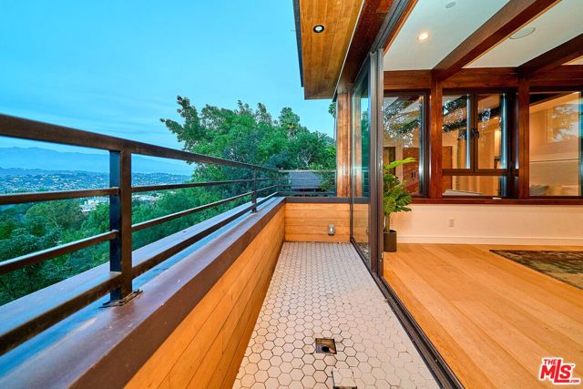 4209 Sea View Lane, Los Angeles, CA 90065