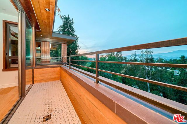 4209 Sea View Lane, Los Angeles, CA 90065