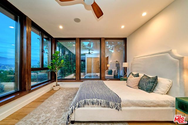 4209 Sea View Lane, Los Angeles, CA 90065